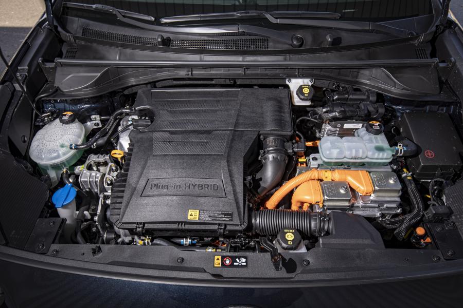 Моторный отсек Kia Niro Plug-In Hybrid (DE) 2019 года  (WW) (фото 29 из 53)